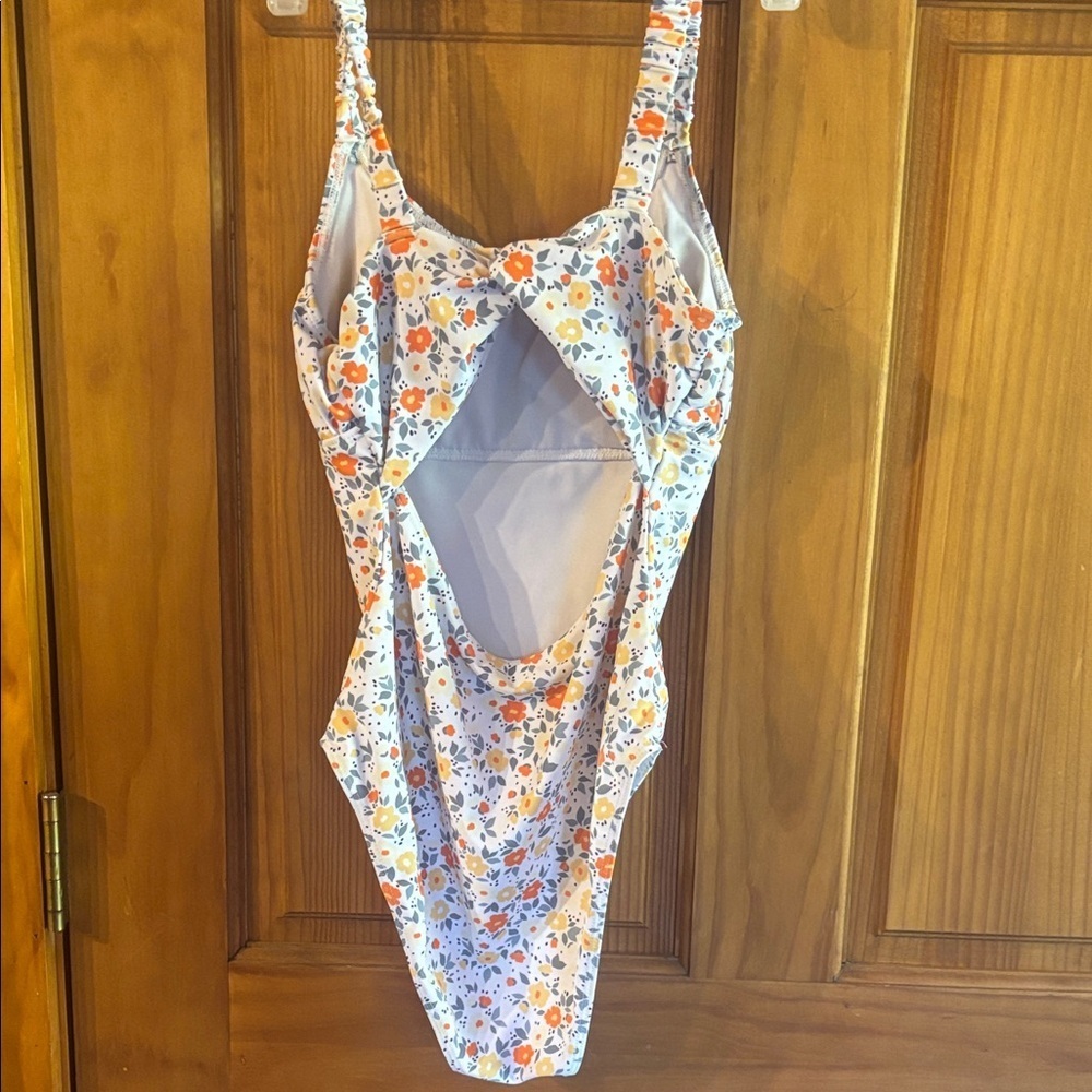 Floral Woman’s Swimwear - Picture 3 of 4